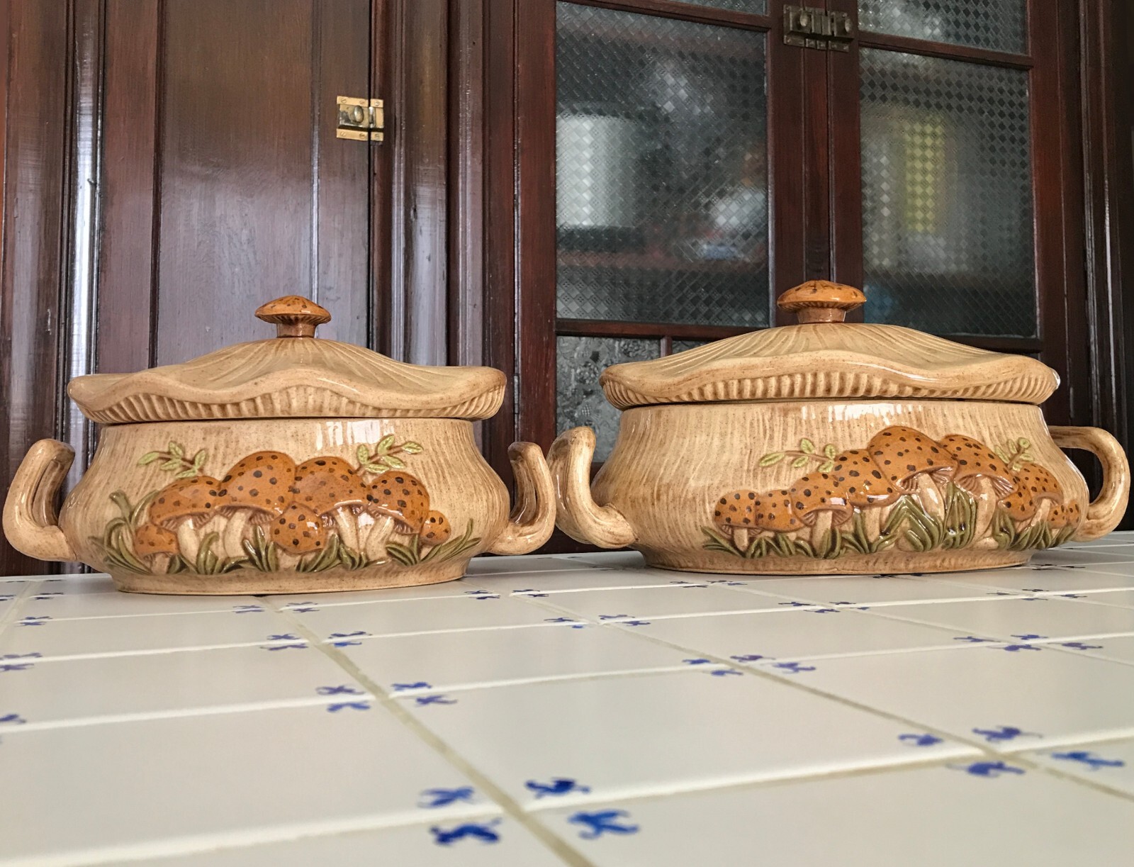 VTG ARNELS MUSHROOM 35 PIECE SET CASSEROLE PLATE BUTTER DISH TEAPOT SOUP BOWL... Без бренда - фотография #5