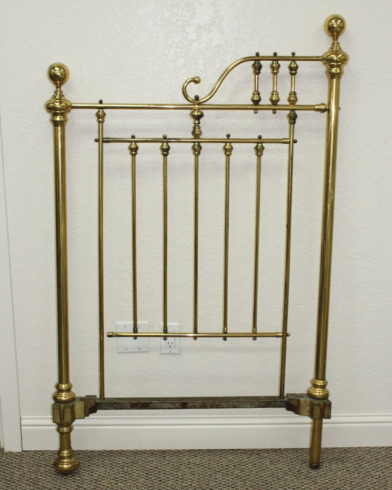 EXTREMELY RARE ANTIQUE PR OF VICTORIAN BRASS TWIN 3/4 BEDS THAT MAKE INTO A KING Без бренда - фотография #4