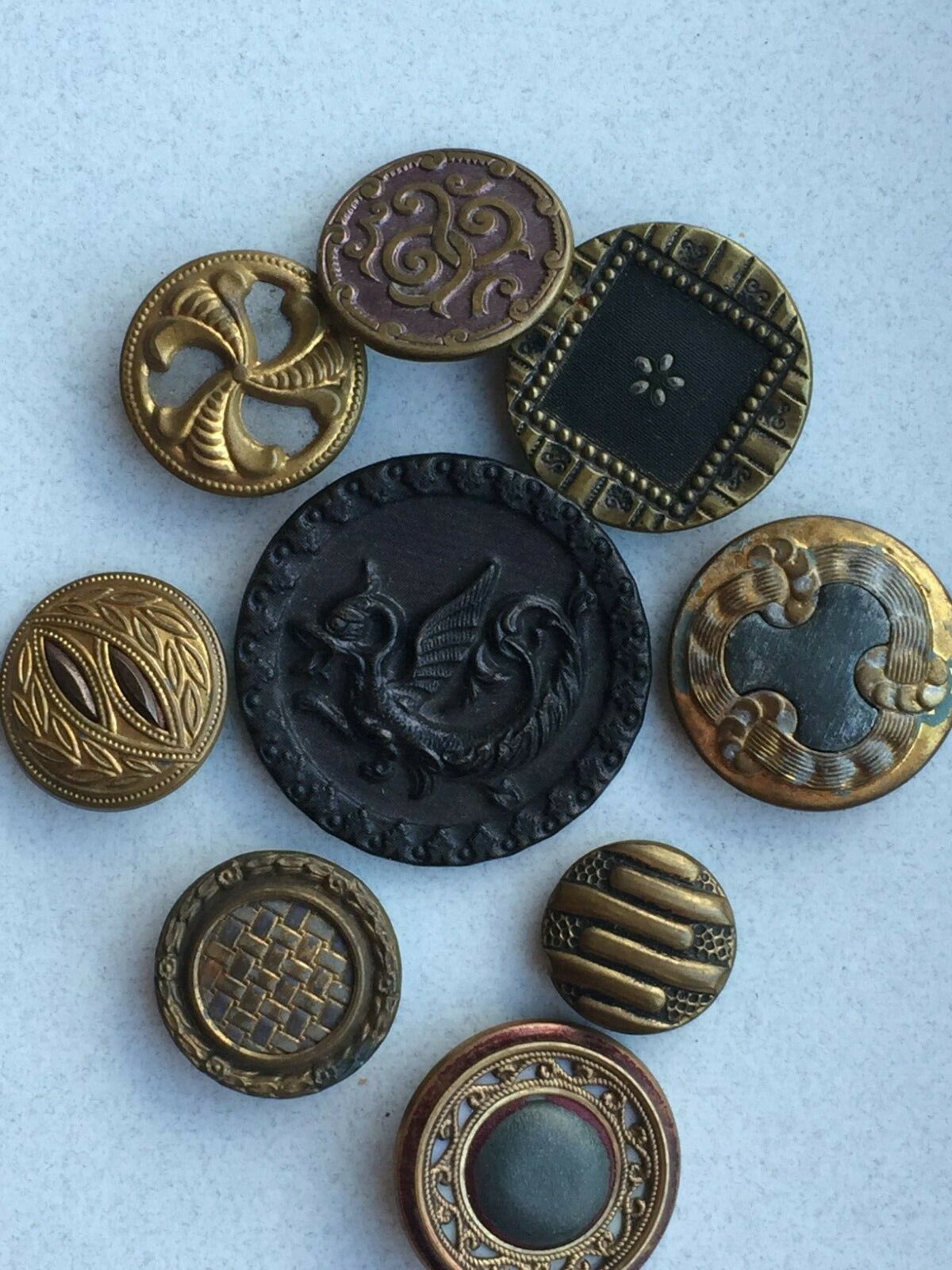 Lot of 9 antique metal buttons picture cut steel tinted deco nouveau Без бренда - фотография #9