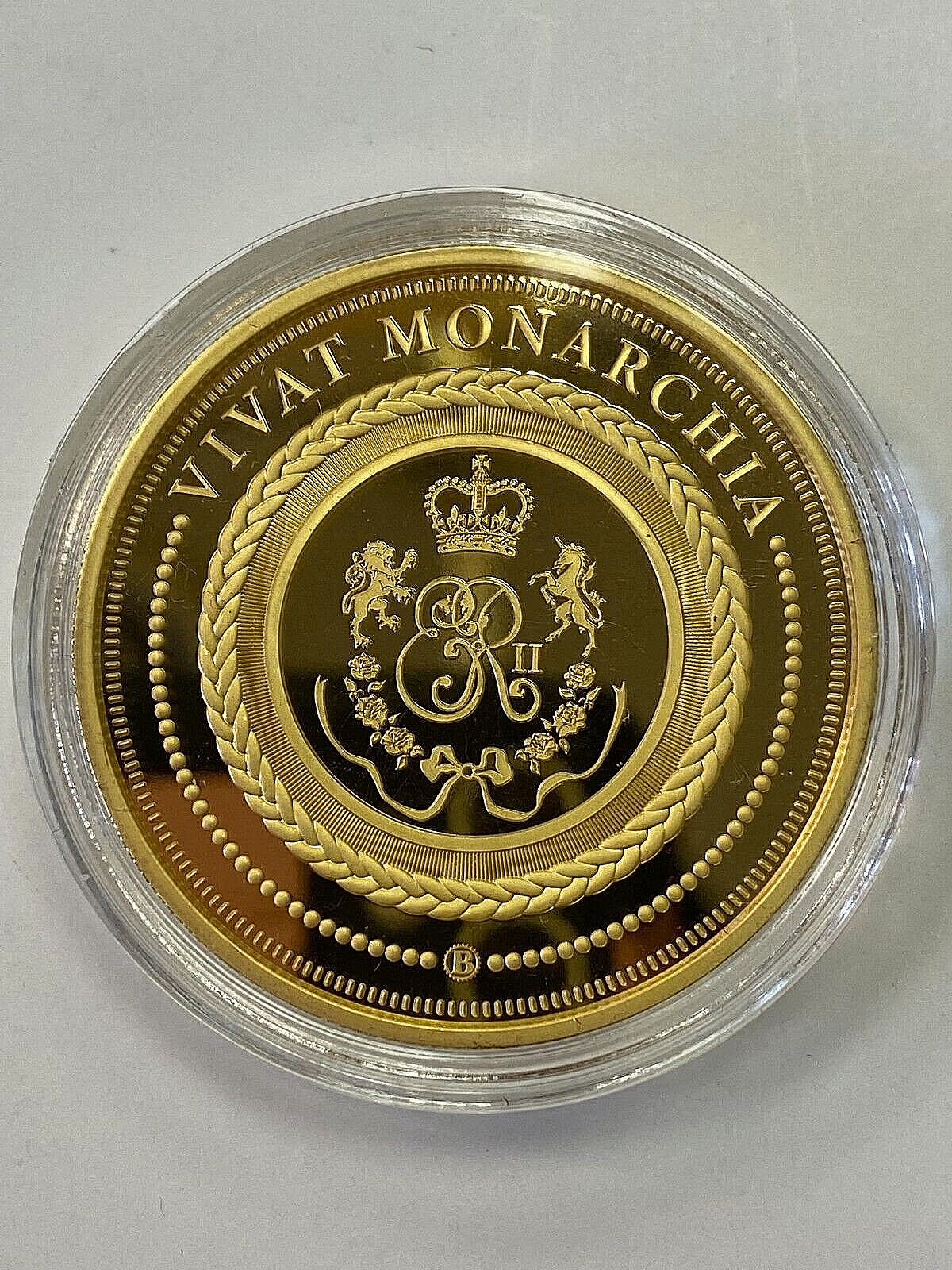 QUEEN ELIZABETH II PROOF COIN COLLECTION  24K GOLD PLATED HER MAJESTY 95th B-DAY Без бренда - фотография #2