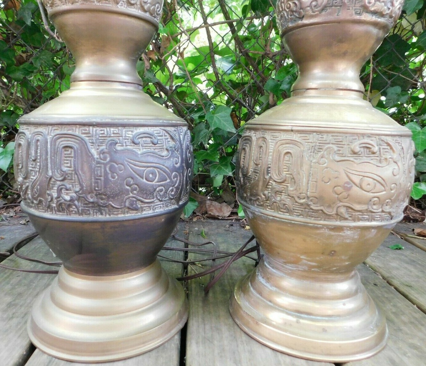2 Large Mid Century Asian 27.5" & 30" ORNATE BRASS LAMPS James Mont style Unbranded Does Not Apply - фотография #2