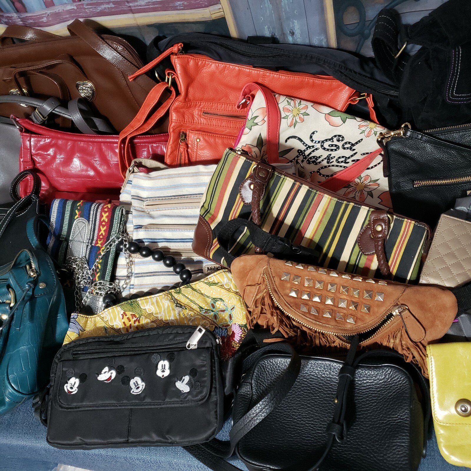 Lot of 23 Purses Handbags Bag Wallets Fanny Roxy Relic Tyler Rodan Madden Girl Various Brands - фотография #4