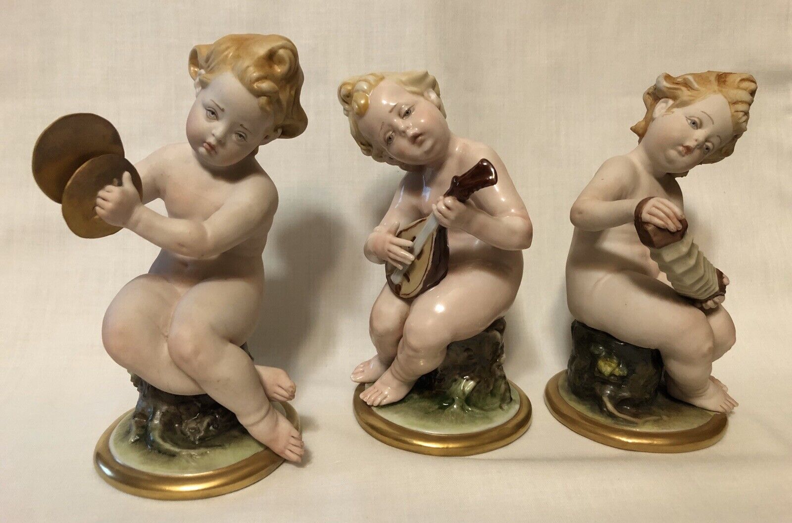 Capodimonte Porcelain Cherubs Musicians Series Set of 3 Capodimonte - фотография #2