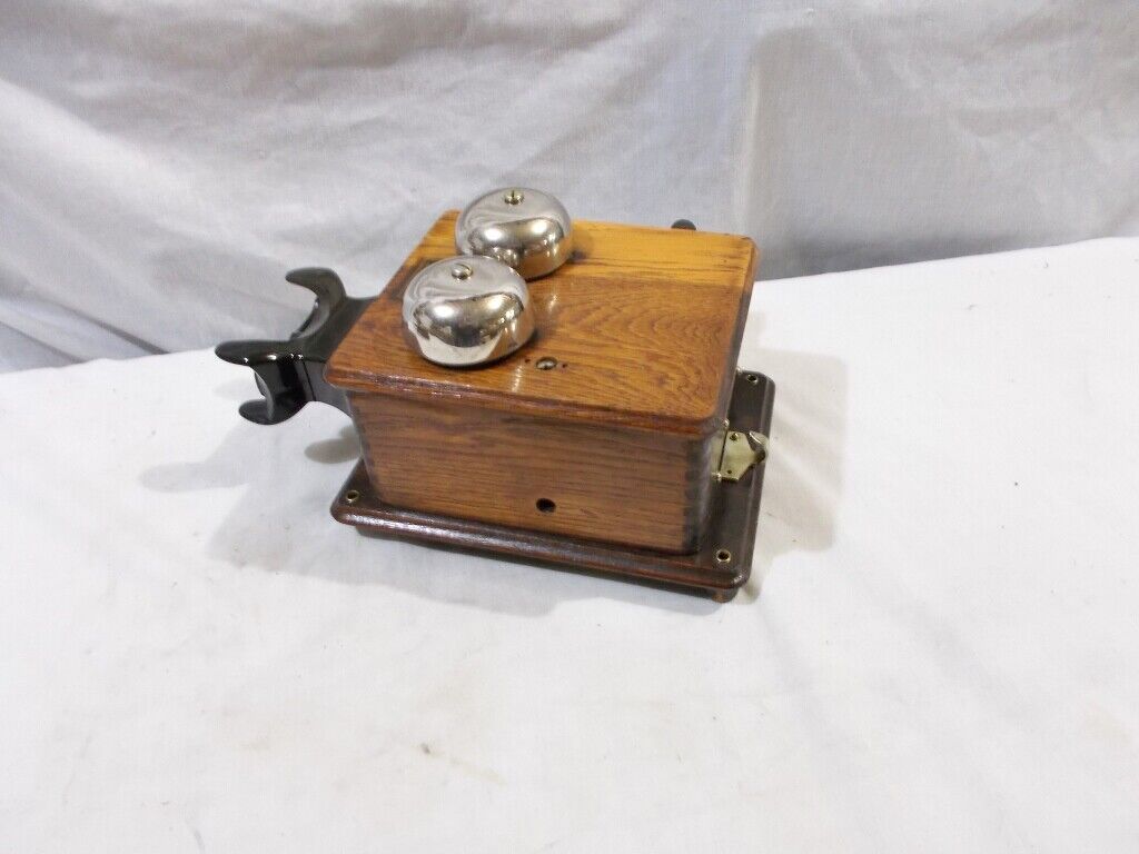 Two Old Oak Crank Wall Phones with Generator and Bakelite Cradle Bell Telephone - фотография #10