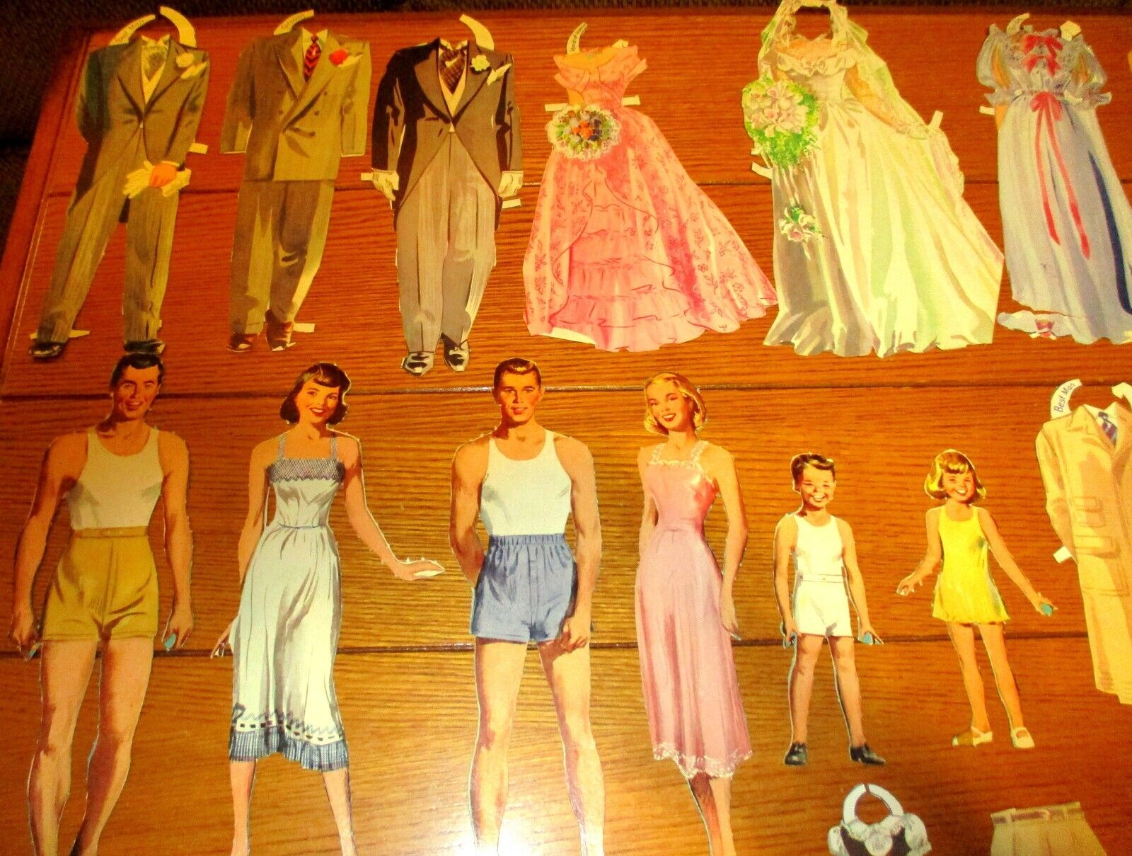 Vintage Paper Wedding Doll and Outfit Lot (30) W/6 Dolls & 24 Outfits   #20 Unbranded - фотография #3