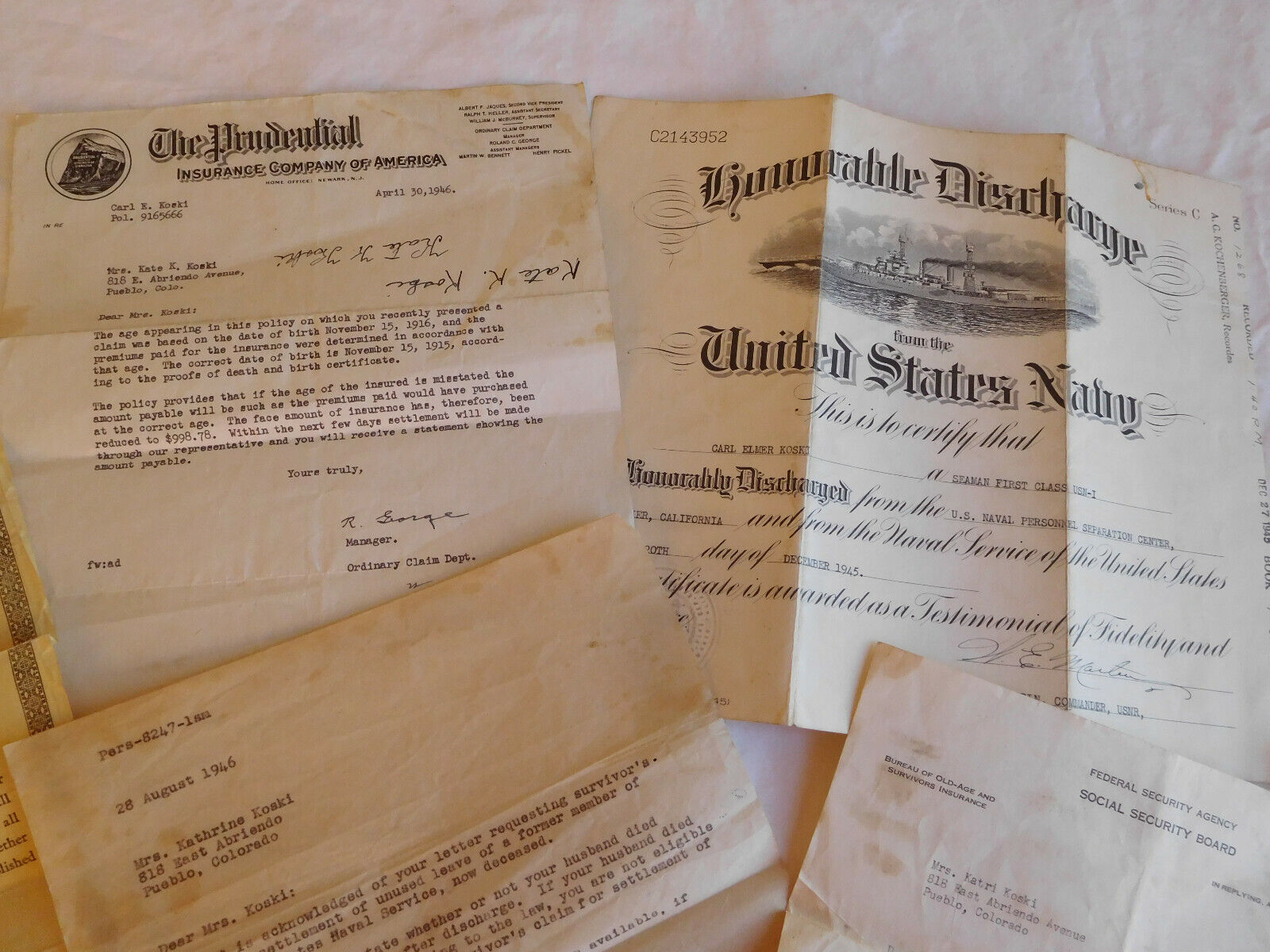 WWII EPHEMERA lot of 9 pieces Discharge Insurance Soc Sec Letters vtg 1944-1951 Без бренда - фотография #3