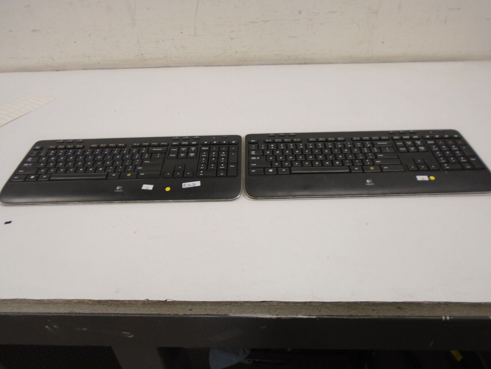 Logitech Y-R0012 Black Wireless Keyboard  Logitech 820-002864