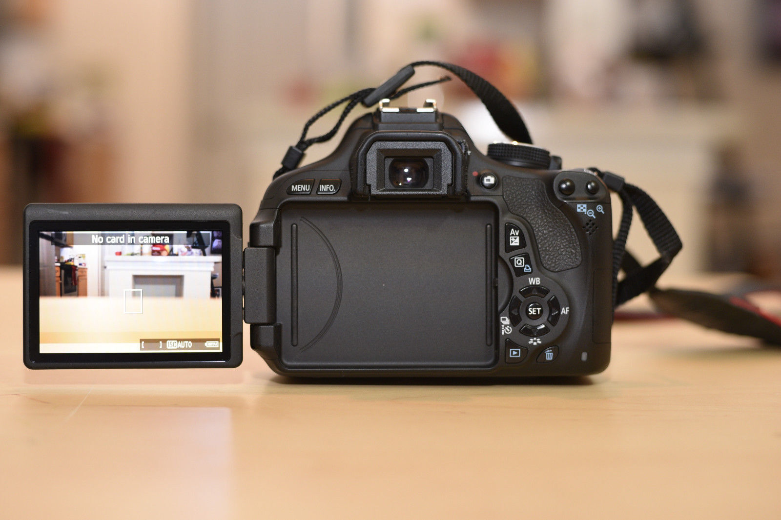 Canon T3i / 600D 18.0 MP SLR Camera With 18-55mm Lens Kit (2 LENSES) Rebel EOS  Canon 5169B003 - фотография #4