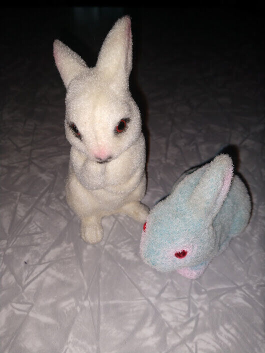 Vintage Set of 2 Flocked Rabbits Blue w/Pink Eyes + White w/ Red Eyes Japan MCM Без бренда - фотография #3
