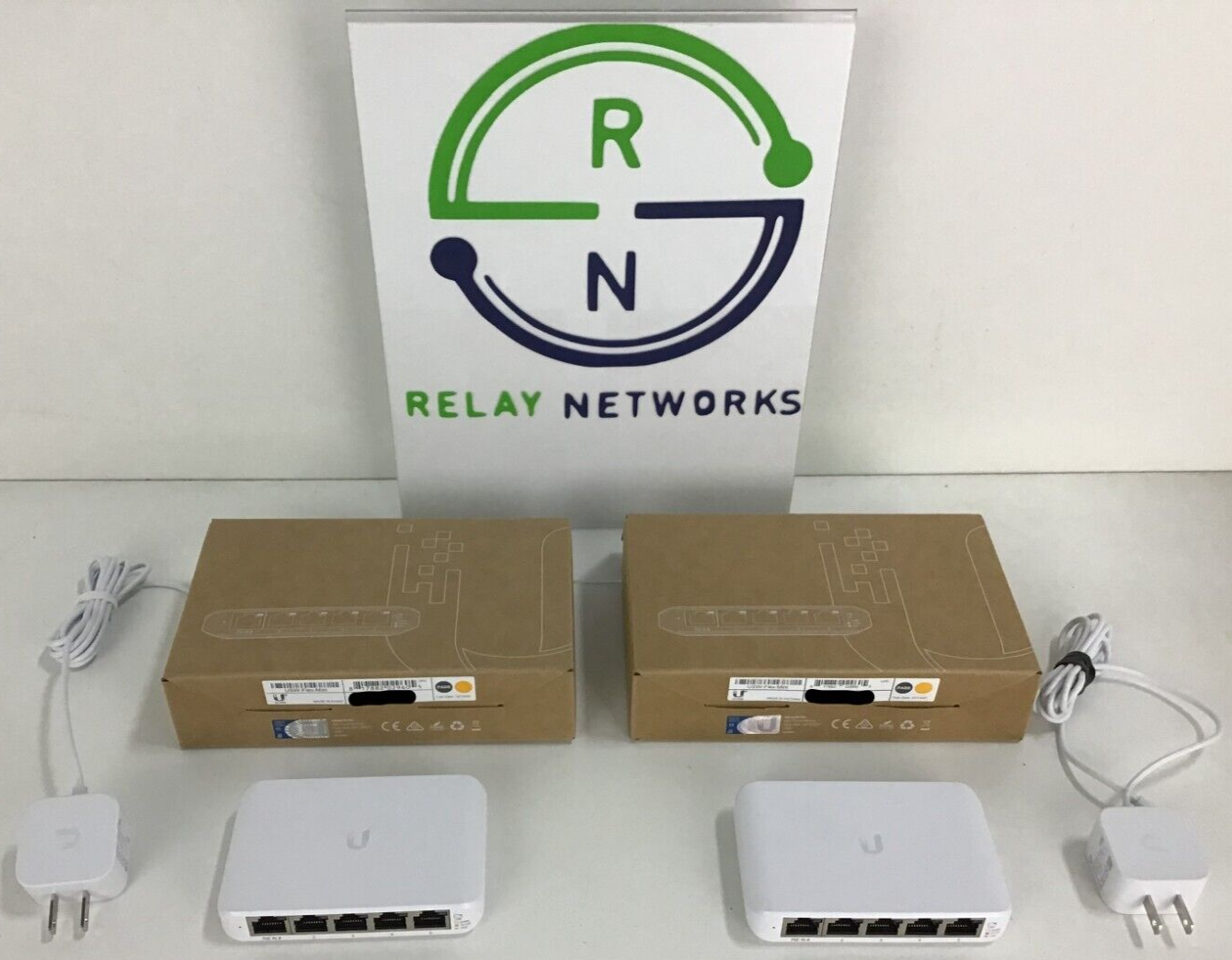 UBIQUITI USW-FLEX-Mini 1x NEW, 1x NEW OPEN BOX, 2x USED with power adapters Ubiquiti Networks USW-FLEX-Mini