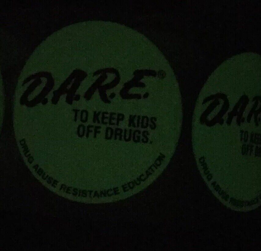 D.A.R.E. Stickers GLOW IN THE DARK Vintage DARE To Resist Drugs Violence 90's D.A.R.E. - фотография #2