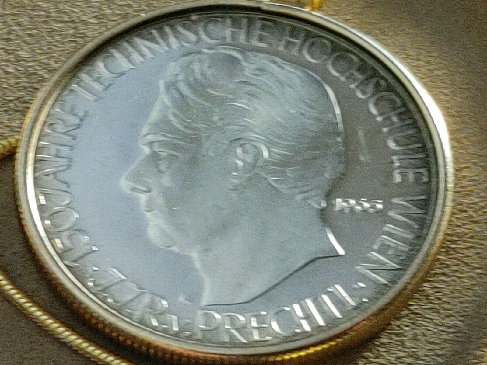 Rare 1965 Silver Austrian Shield coin Pendant on a 24" 18KGF  Snake Chain 32mm Honoredallies - фотография #6