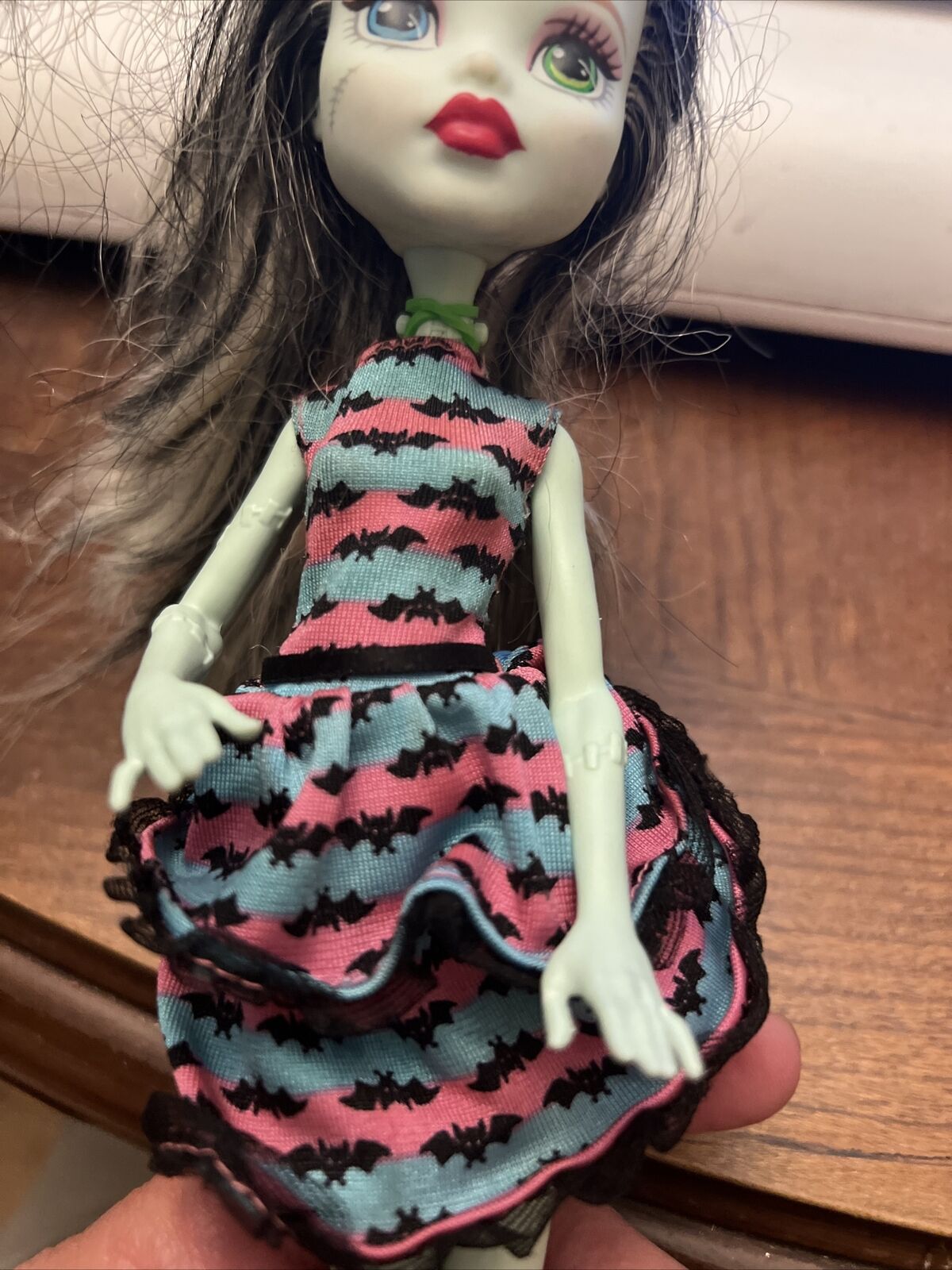 Monster High Doll W/ Dress Blue / Green eye Monster High - фотография #3