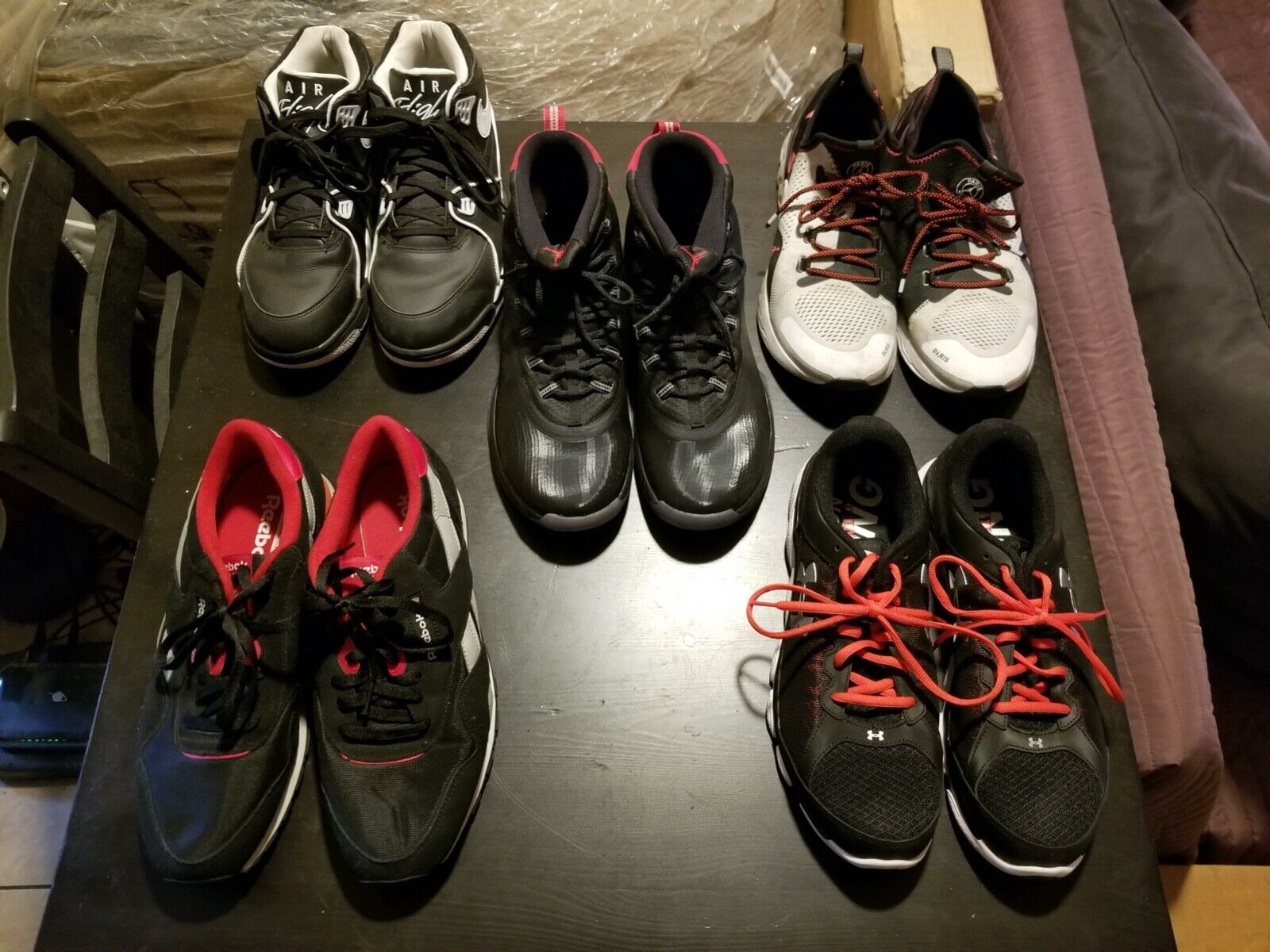 47 Pairs of  Shoes + 70 men's ties + 12 Watches + 3 men's shirt  + 7 Sculptures Nike Jordan 32 - фотография #20