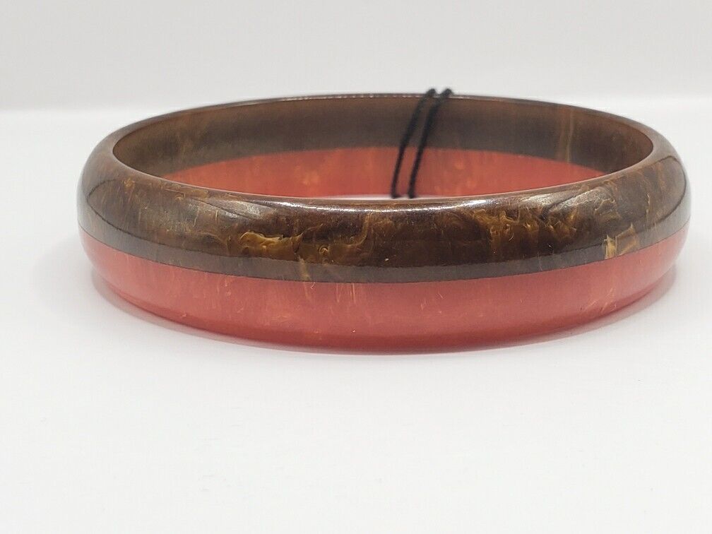 Rare 1940s CORO New Old Stock Two-Tone Bakelite Bangle  Brown/Red Swirl- W/ Tag! Coro - фотография #3