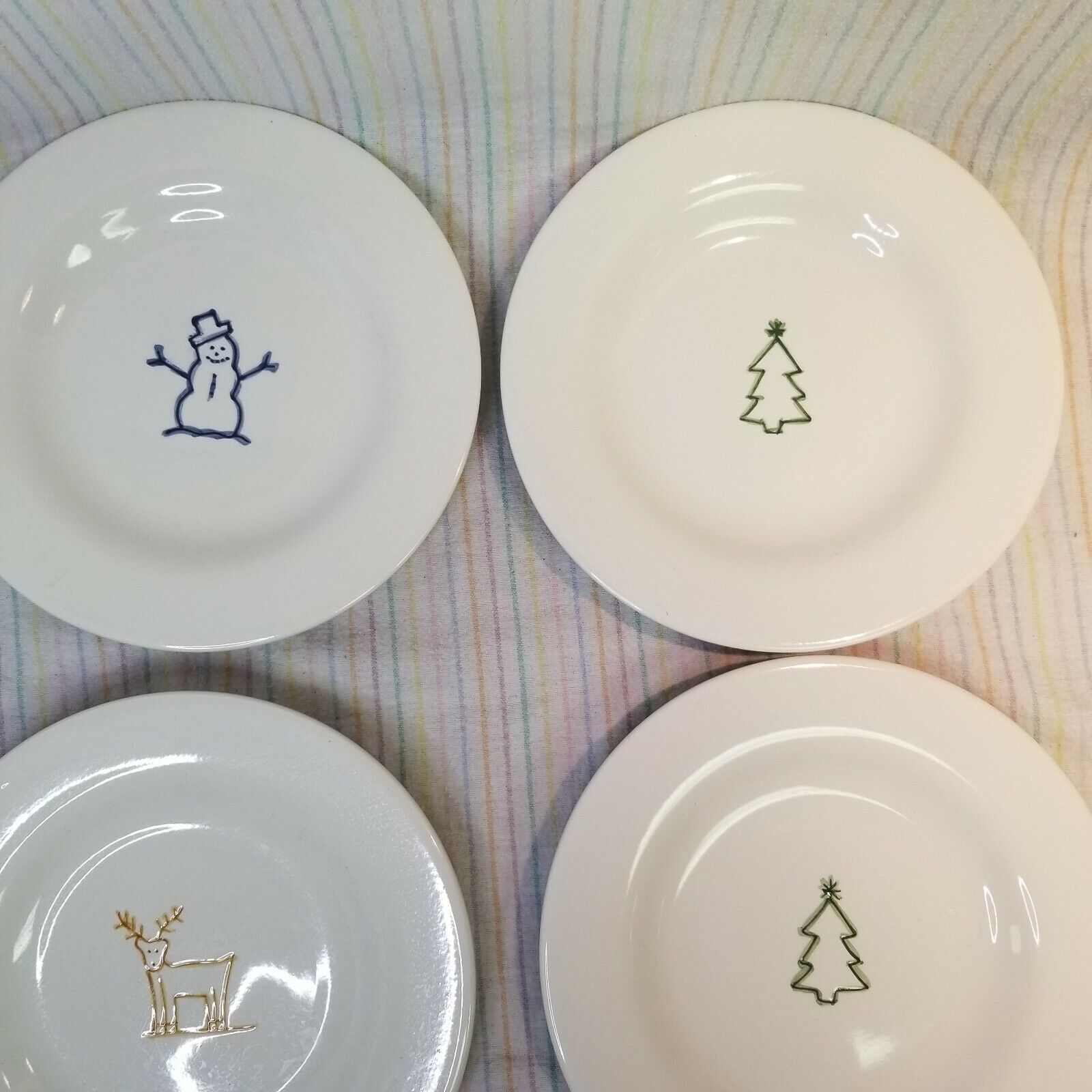 Pottery Barn Keepsake 8pc Plates Set Christmas Doodles Snowflake Reindeer Tree Pottery Barn - фотография #6