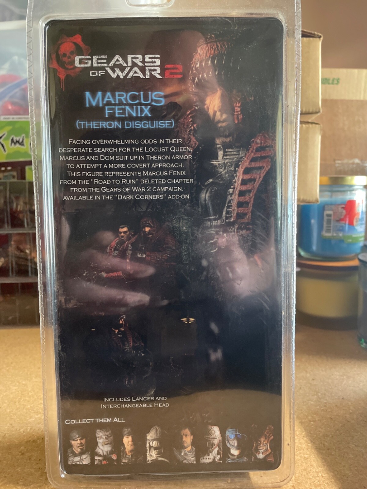 Neca Gears of war 2 Marcus in theron disguise figure still in package. NECA - фотография #3