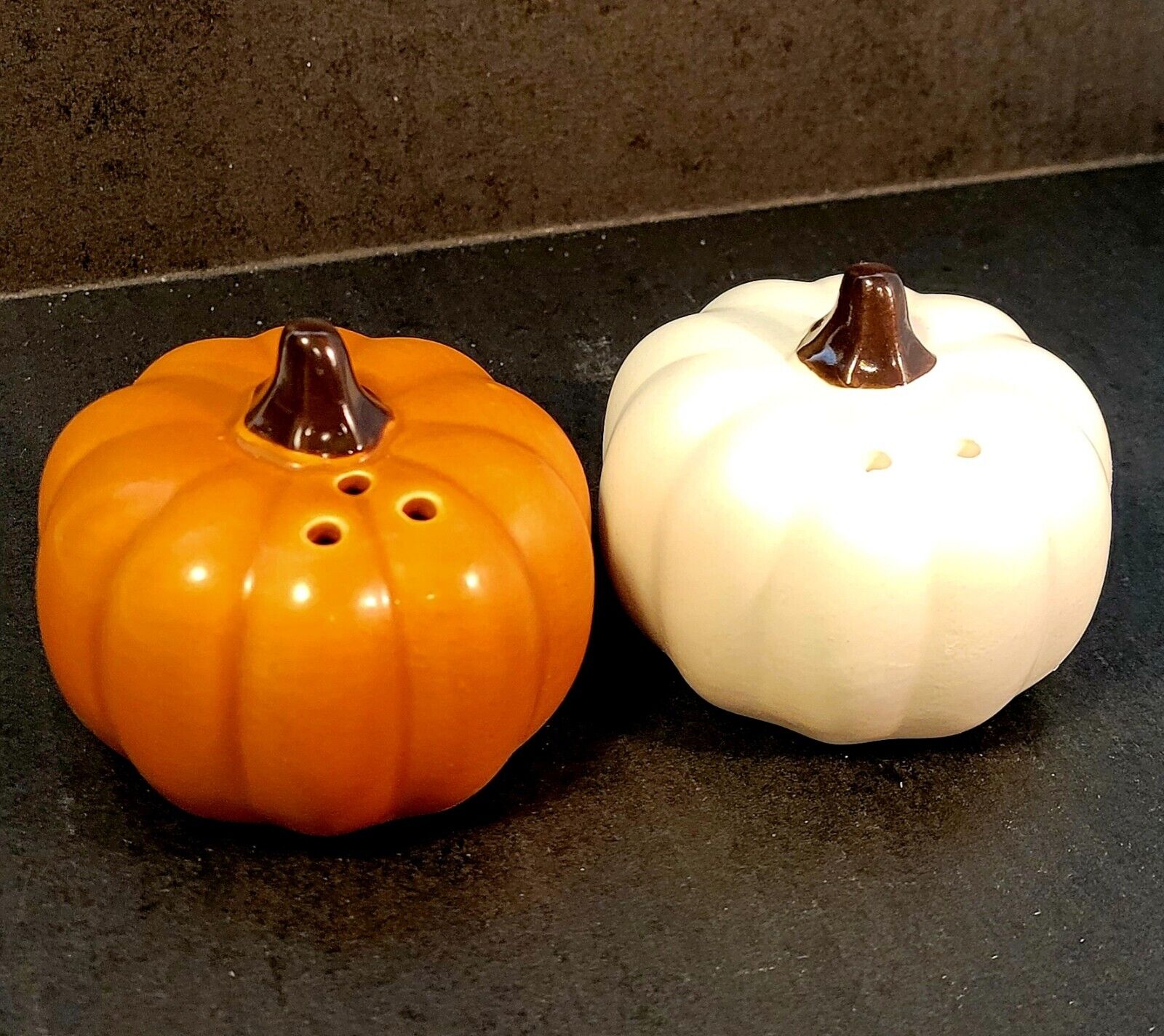 Pumpkin Salt Pepper Shakers Set New Ceramic Fall Decor Halloween Thanksgiving  Unbranded - фотография #4