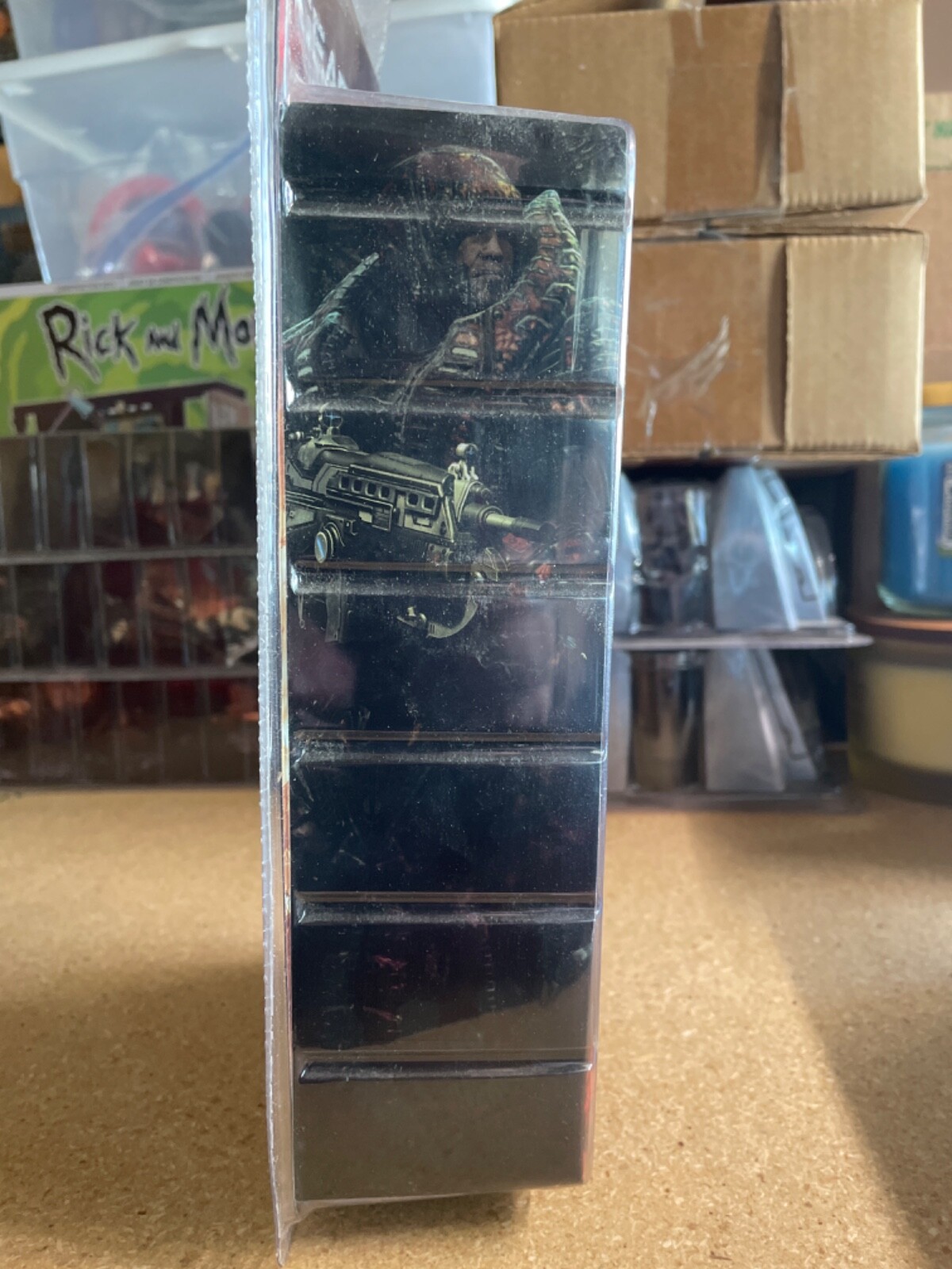 Neca Gears of war 2 Marcus in theron disguise figure still in package. NECA - фотография #4