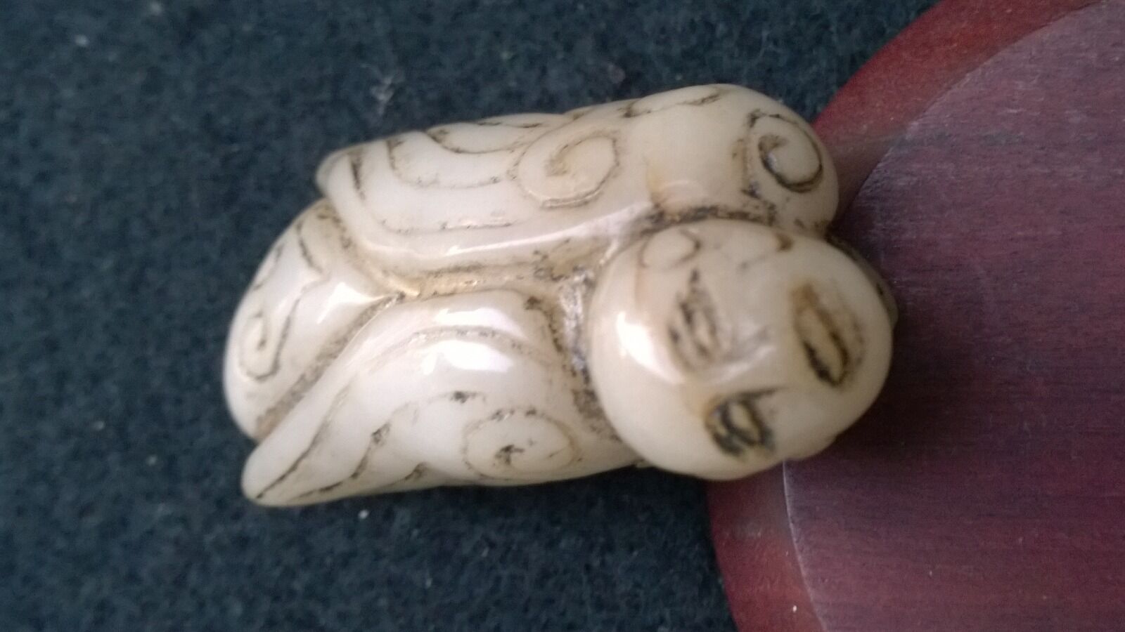 Group of Two Hardstone Quality Serpentine Amulets Bird-Man and Minister. Без бренда - фотография #5
