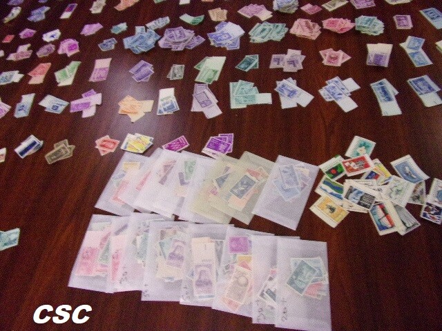 Pack of 300+ 50 to 80 year old vintage MINT US stamps from a collection. MNH, OG Без бренда