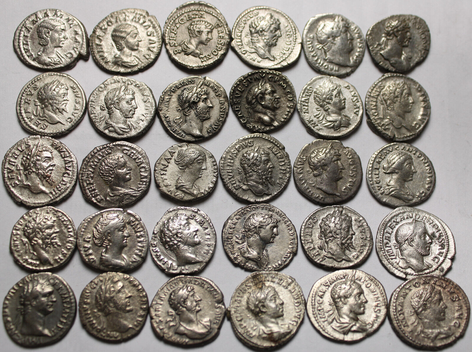 1 original Ancient Roman SILVER coin Denarius Trajan Faustina Hadrian Domitian Без бренда