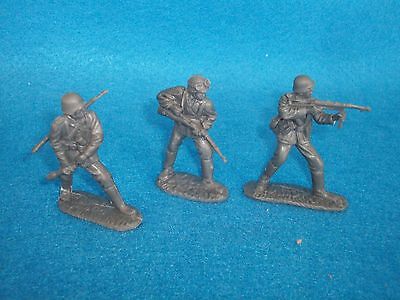 Classic Toy Soldiers German Assault Team w/ Medics ,17 figures in 1/32 scale CTS - фотография #4