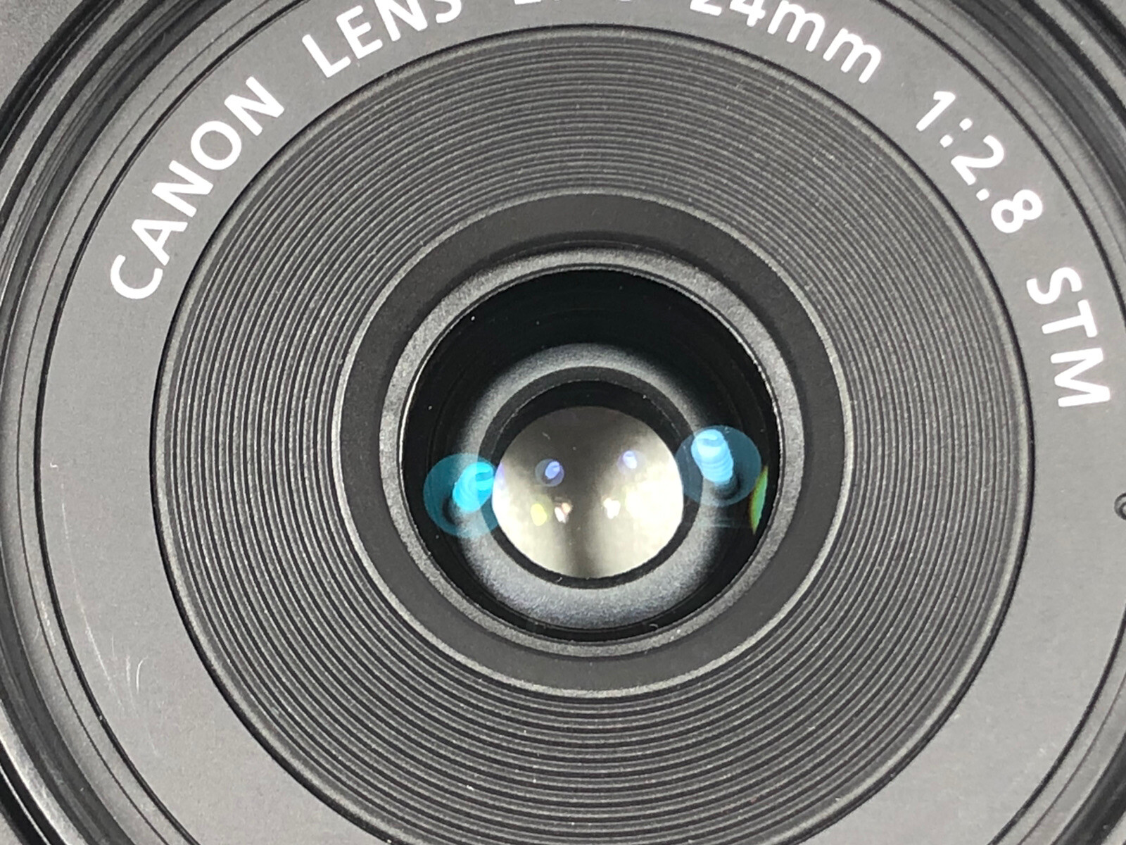 Canon EF-S 24mm f/2.8 STM Lens Canon 9522B002 - фотография #3