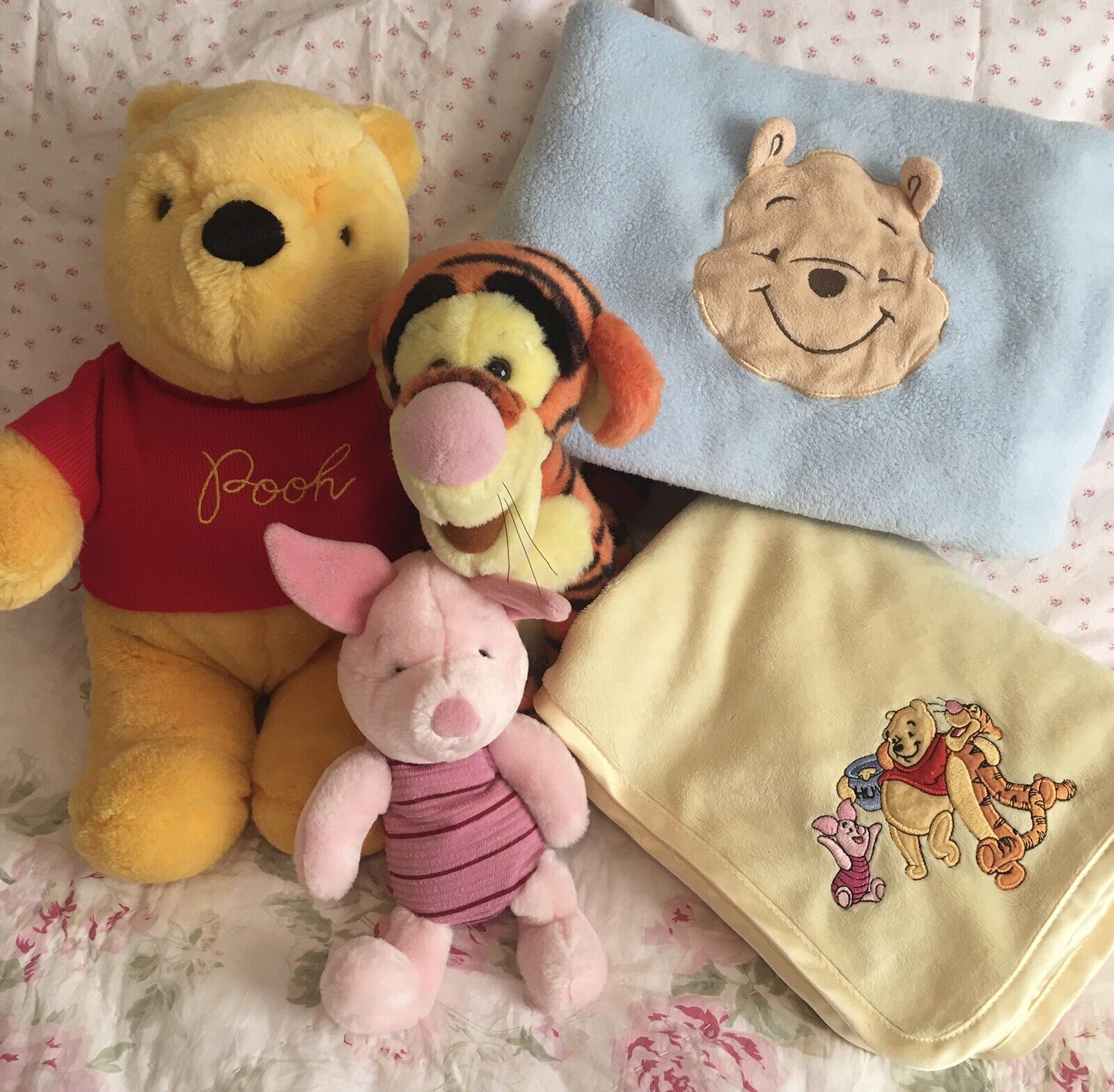 Lot 5 Vintage Winnie the Pooh Piglet Tigger Soft Baby Blankets + Plush Toys! Disney