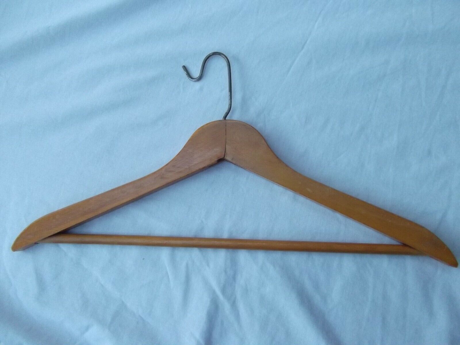 vtg lot 12 wood clothes hanger 17in curved suit pant bar clamp Curtis Leger  Unbranded - фотография #7