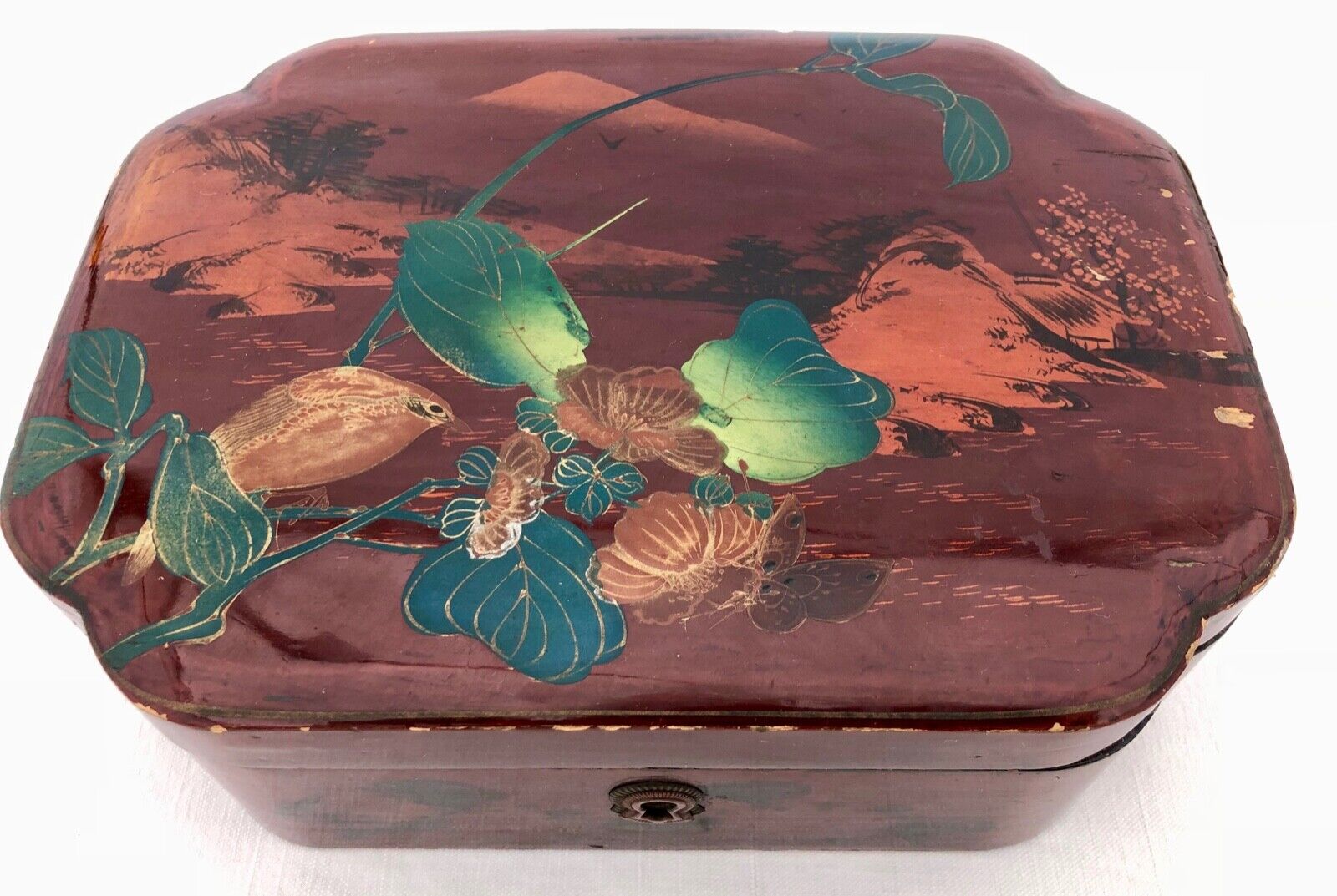 Set of Three French Lacquered Boxes in Black, Red with Gilt Birds and Scene Red - фотография #4