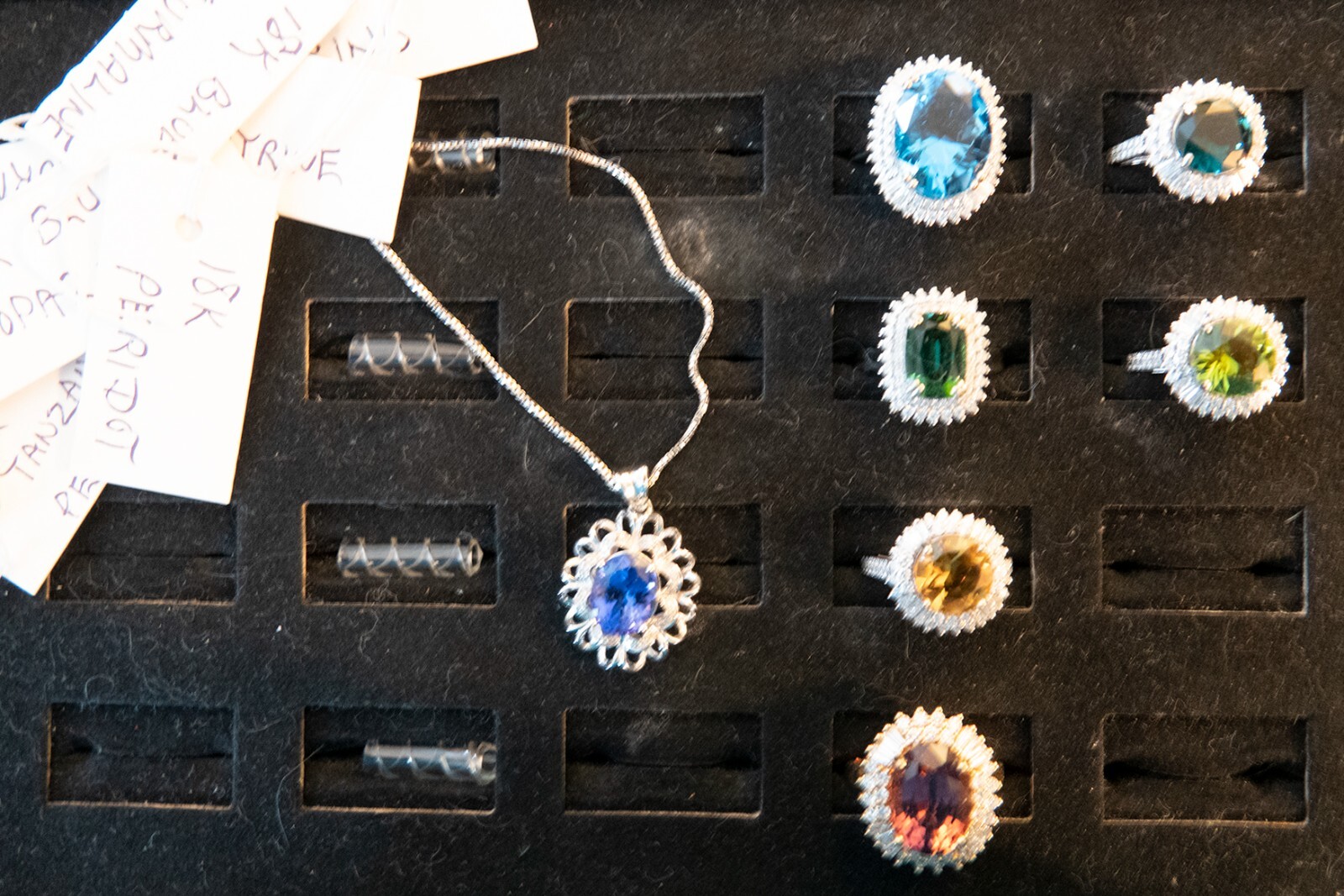 Assorted Jewelry Rings GUYS-make your wife very happy-BEST QUALITY! RARE Find Unbranded - фотография #2