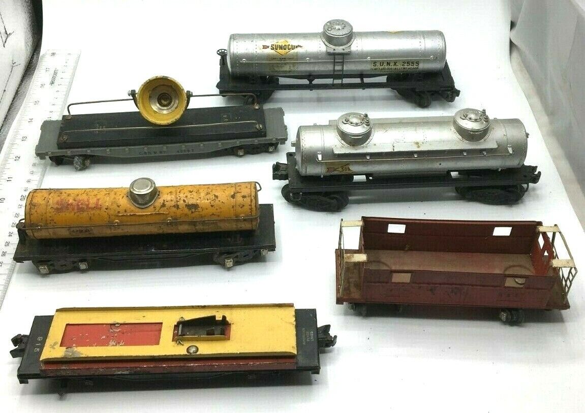 Lionel Train Lot of 6 Sunoco 2555 C&N.W.R.Y. 42597, & AFL 494, 915, Shell 480 Lionel and American Flyer Lines 2555, 480, 915, 484, 42597