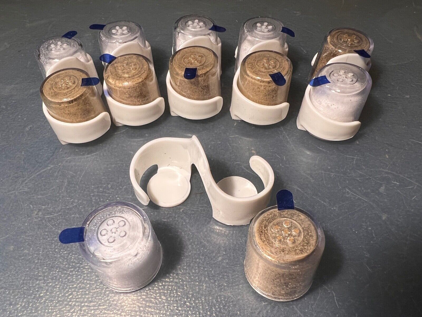 6 Sets Mini Salt & Pepper Shakers Pre-Filled & Refillable, Travel ,Hotel, B&B  Unbranded - фотография #3