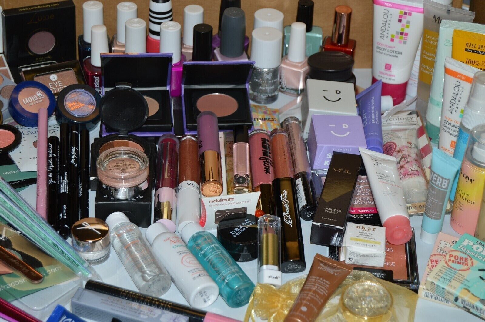 25 PCS Wholesale Cosmetics / Mixed Cosmetics Wholesale Resell Shelf Pulls  COVERGIRL - фотография #3