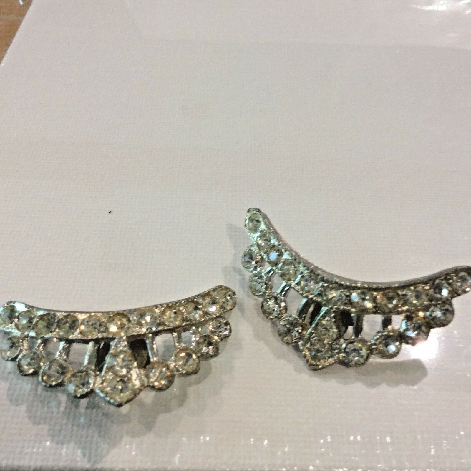 Two Rhinestone hair clips Unbranded