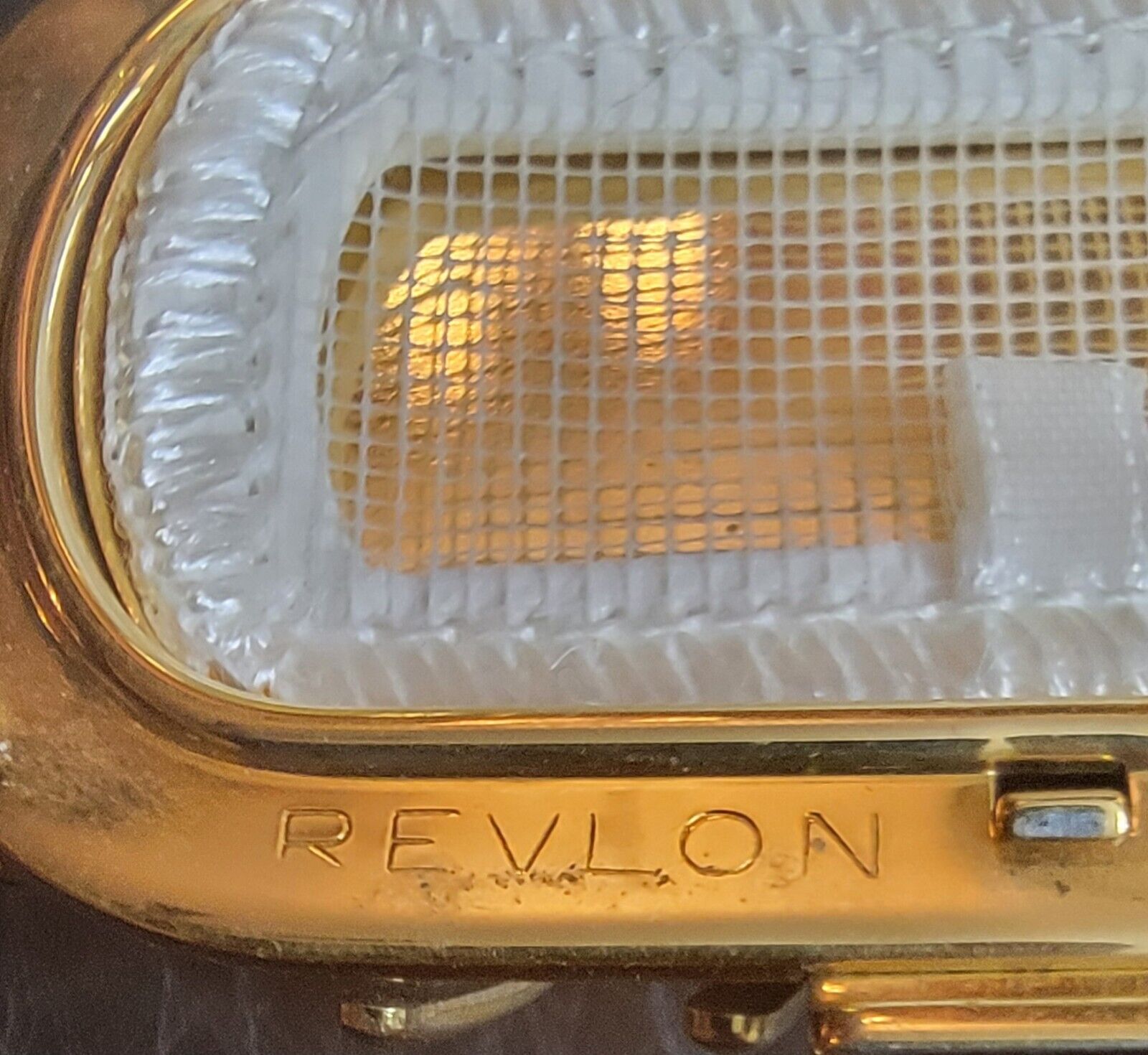 Revlon Makeup Compact Burgundy Gold Tone Sunburst Unused Vtg Spring Loaded Cover Без бренда - фотография #4