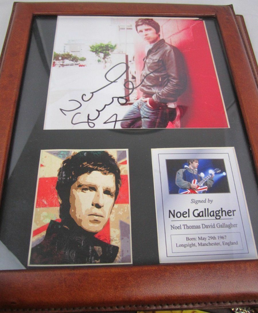 NOEL GALLAGHER Signed Photo Print 10x8 Mounted Photo Print Set of 2 Без бренда