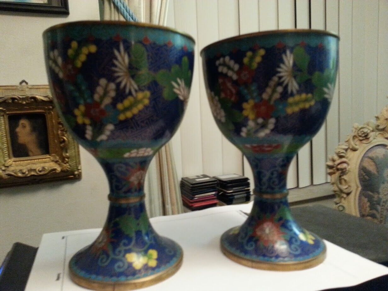 Beautiful  PAIR  19 century CHINESE  CLOISONNE ENAMEL chalices. !!! so pretty  ! Без бренда - фотография #3