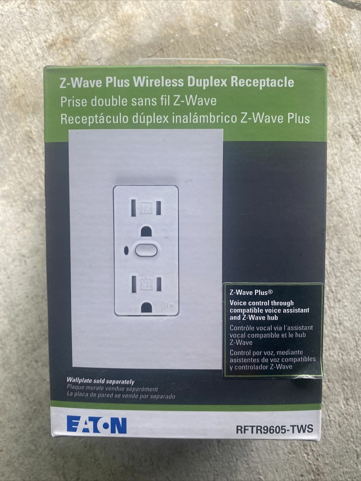 (LOT OF 8) Eaton Wiring Devices RFTR9605-TWS White Z-Wave Plus Duplex Receptacle White