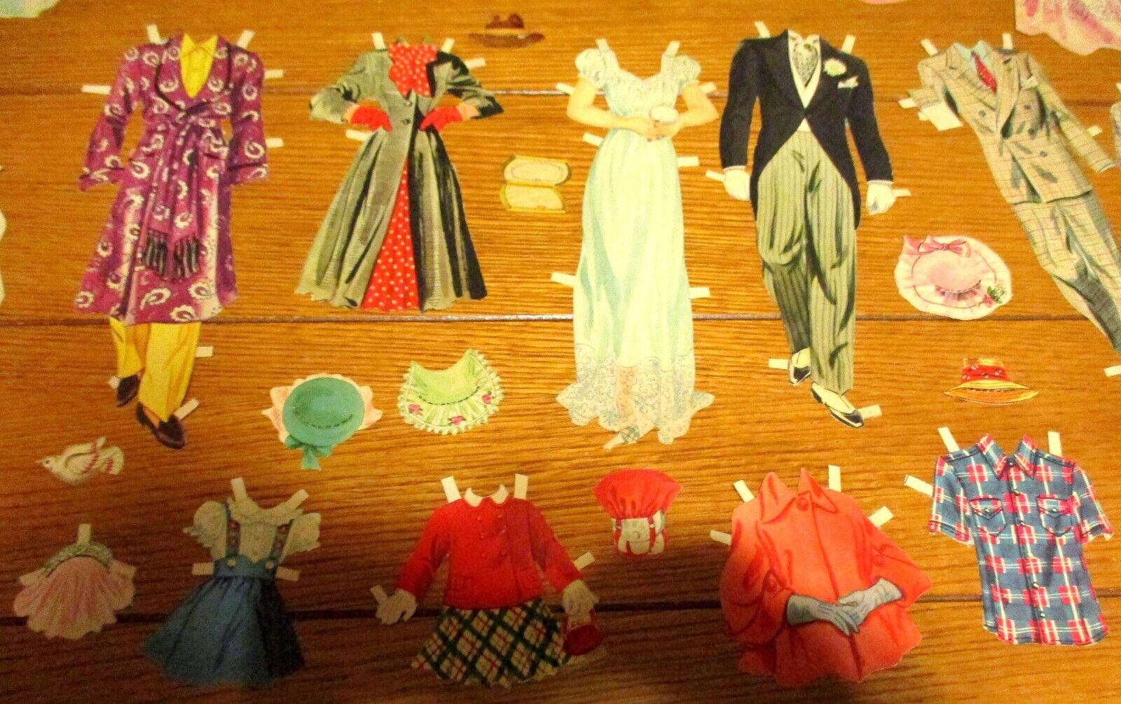 Vintage Paper Doll Clothes and Accessories Lot (32) Outfits + Accessories   #27 Unbranded - фотография #6