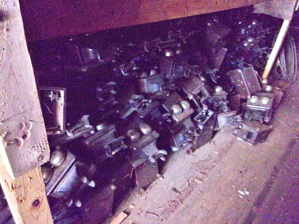 One Thousand Four Hundred or "1400" Old Oak Crank Wall Phones with Generator  Unknown - фотография #6