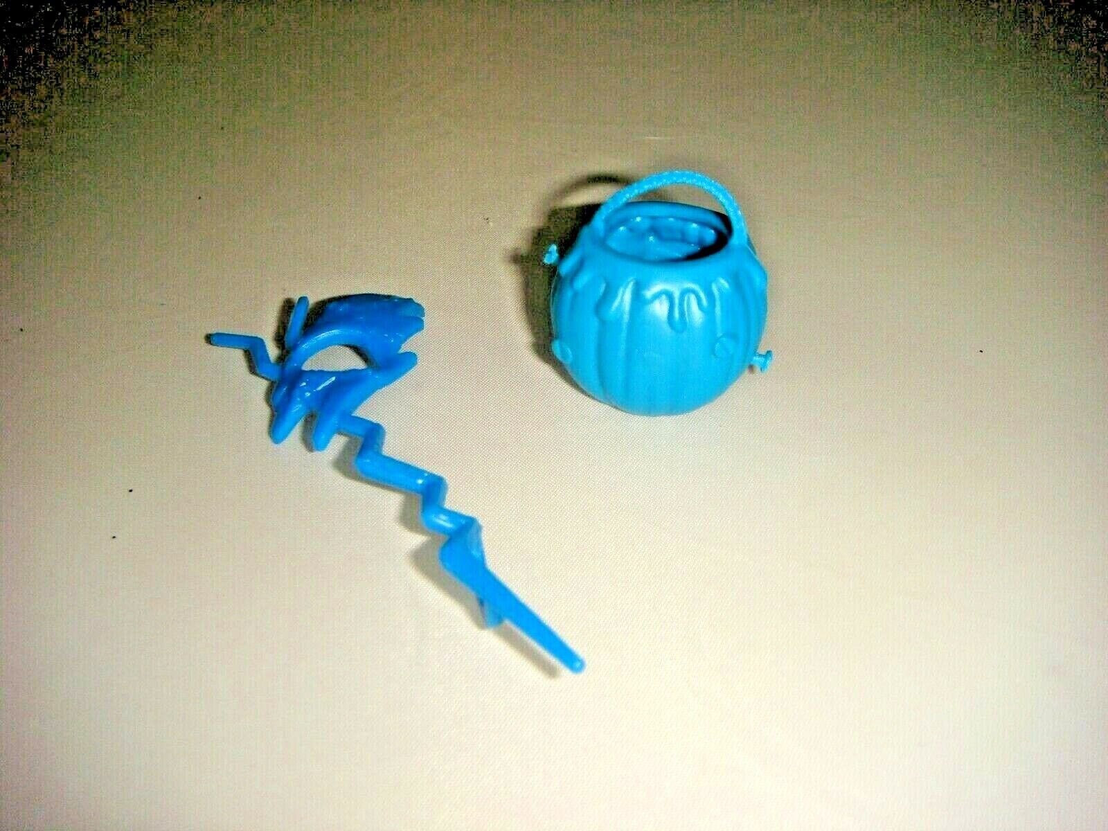 MATTEL MONSTER HIGH FRANKIE STEIN GHOULS RULE  BLUE MASK PUMPKIN CAULDRON Mattel - фотография #2