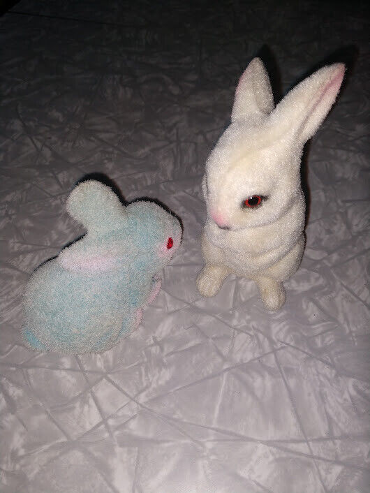 Vintage Set of 2 Flocked Rabbits Blue w/Pink Eyes + White w/ Red Eyes Japan MCM Без бренда - фотография #4