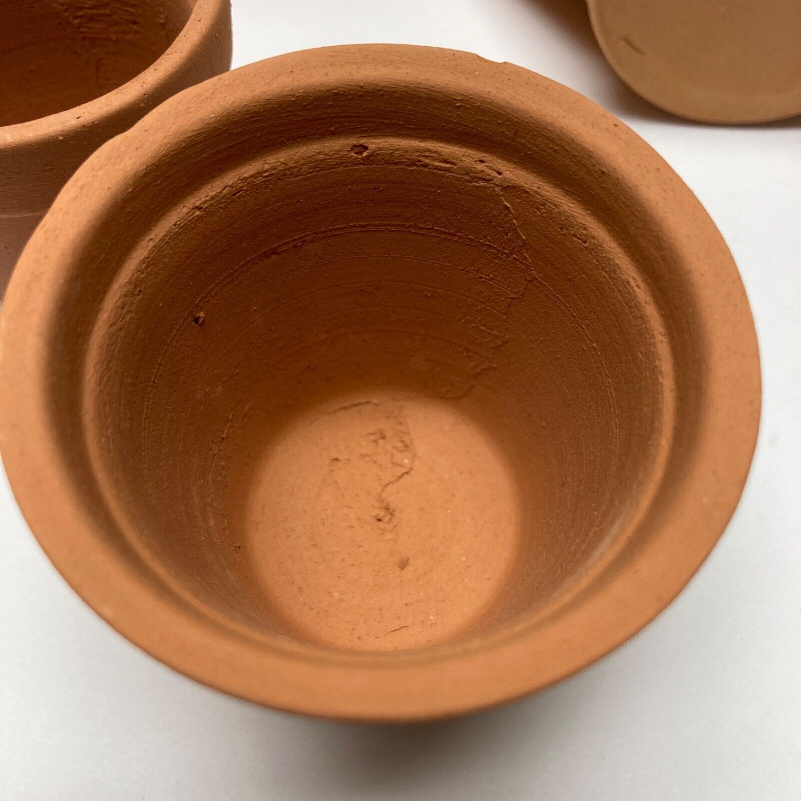 Lot of 7 NEW (flaws) Mini Clay Terracotta pots, baskets, water can home decor unmarked - фотография #12