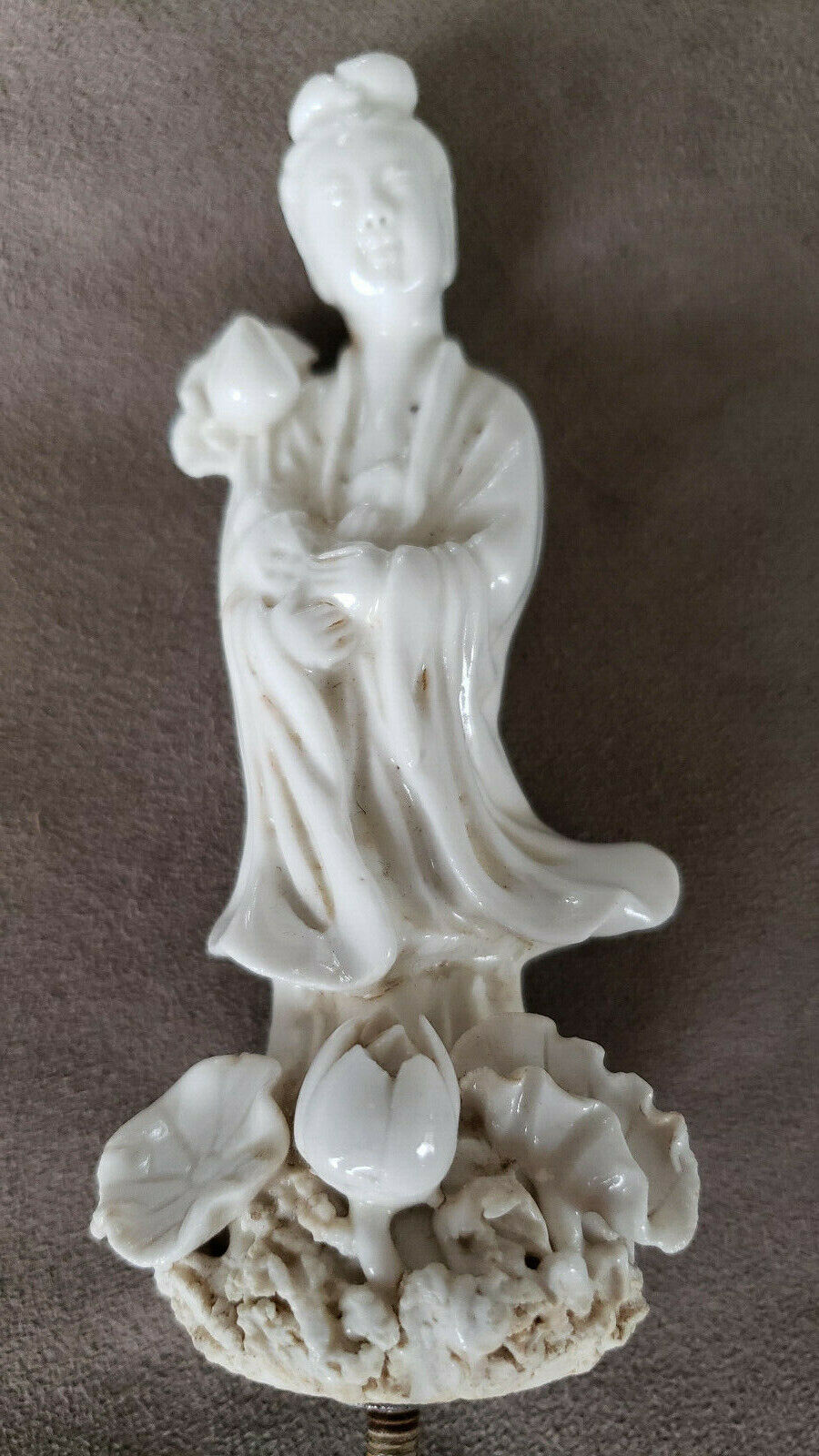 Four Rare Antique Blanc de Chine Chinese Guanyin Figurines. 4.25 inches tall. Без бренда - фотография #6