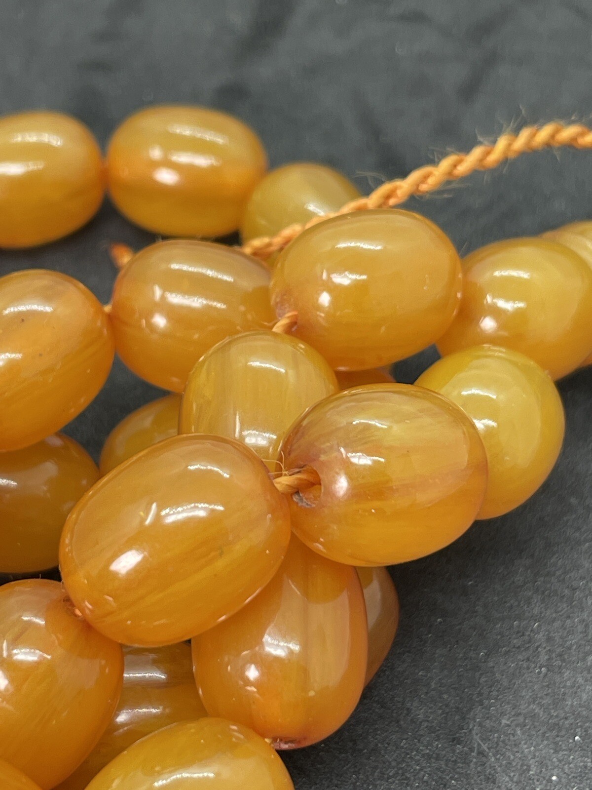 PRAYER 33 BEADS, Old Ottoman veined MISBAHA TASBIH 14x17mm squeezing amber Без бренда - фотография #7