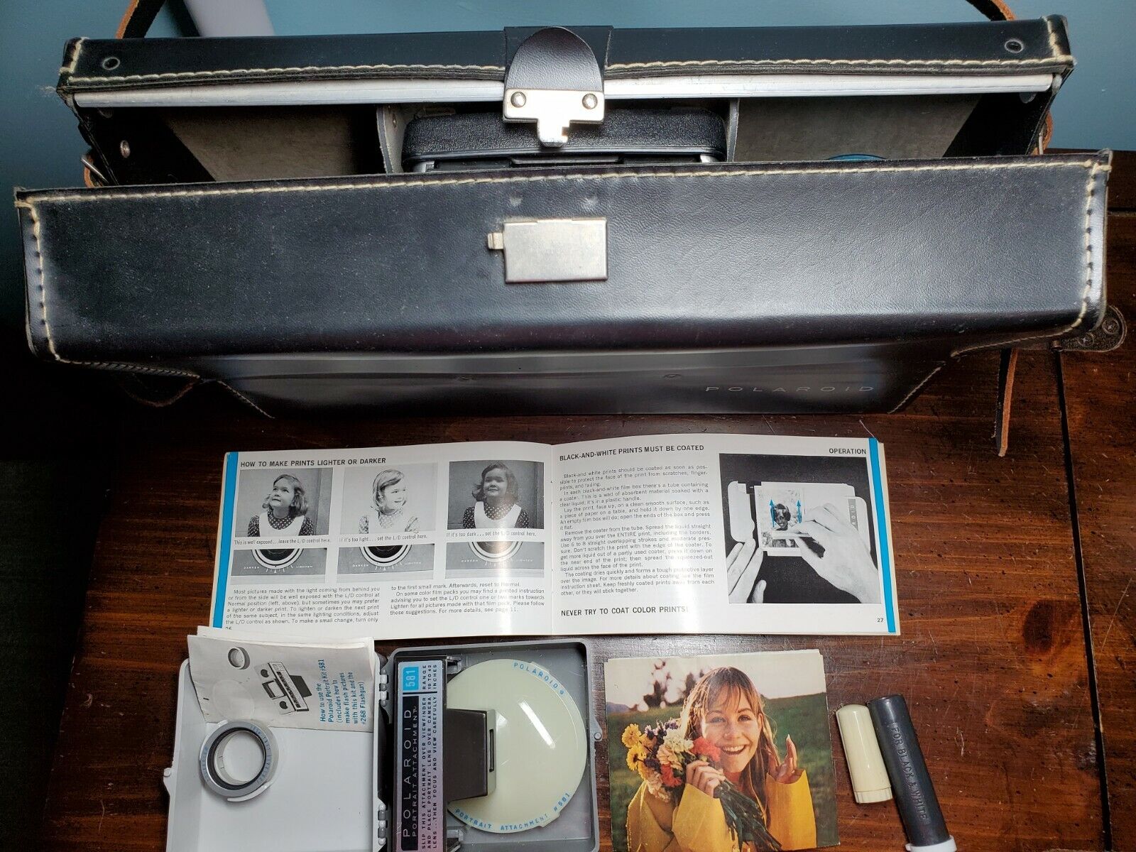Polaroid VTG Automatic 100 Land Camera Lens Case Bundle Portrait Kit #581 1967 Polaroid 100