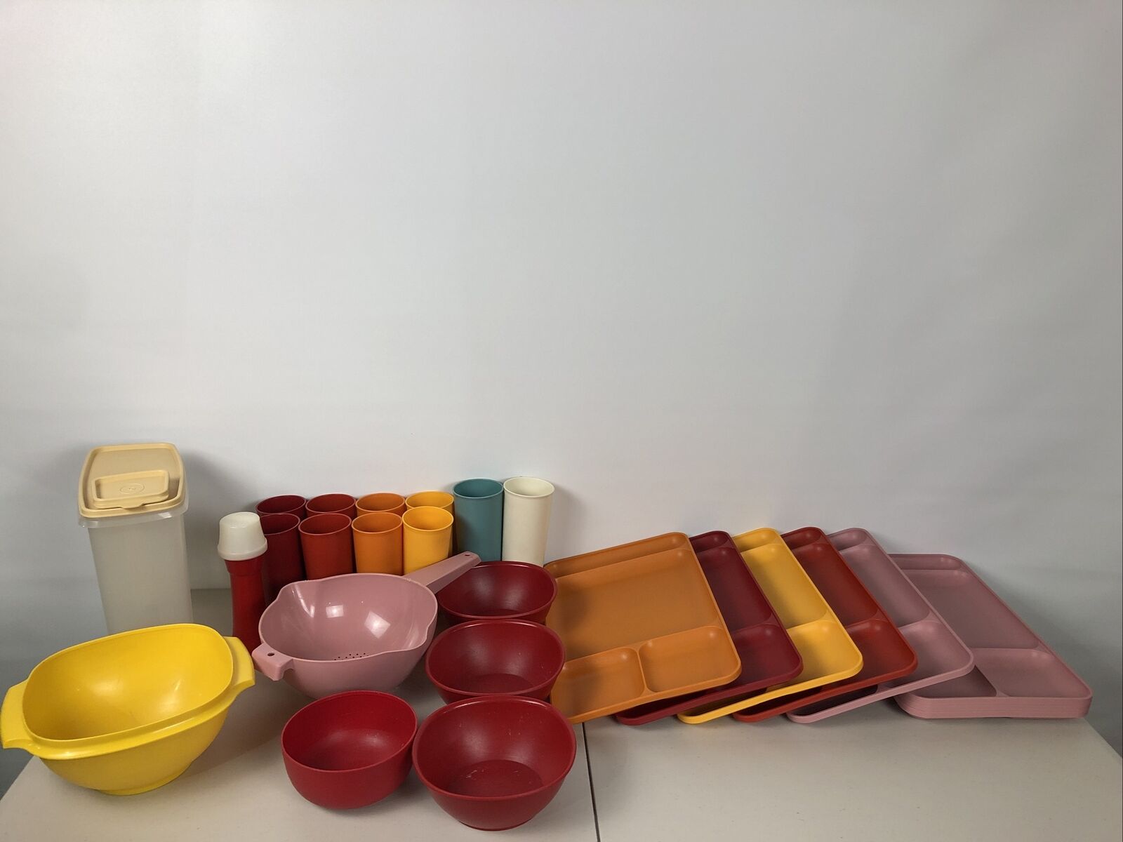 Tupperware lot of 30 Vintage home, kitchen, camping & office, food Trays Etc Tupperware