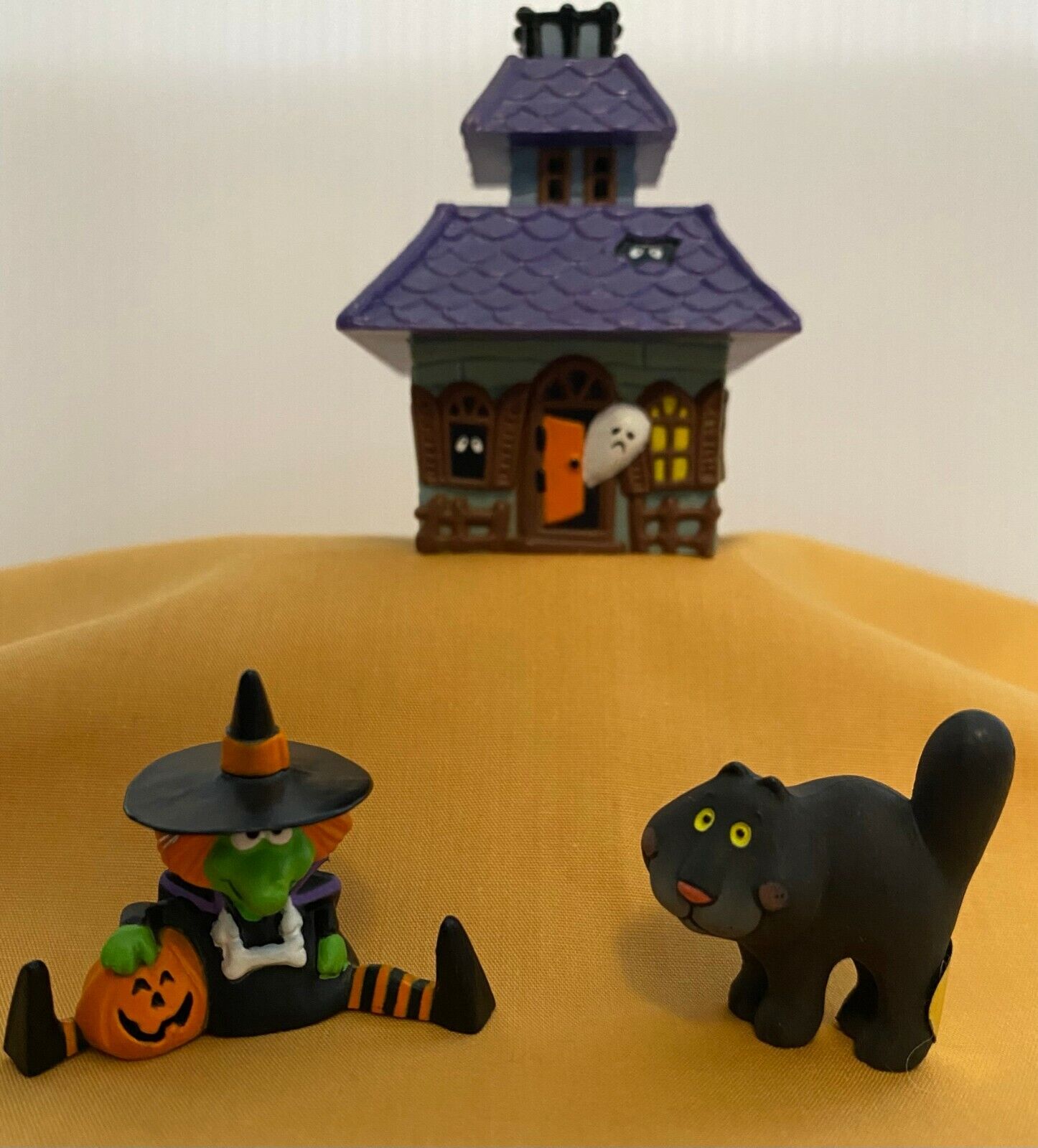 Hallmark Merry Miniatures-3pcs, Halloween. Haunted House Box-Cat-Witch,1985-86 Hallmark